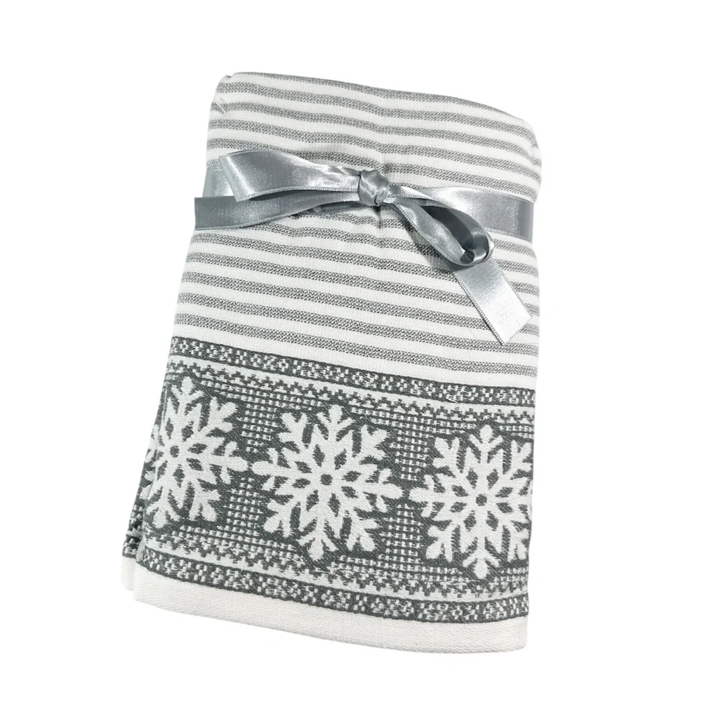NEW Balsam Fir CHRISTMAS/WINTER GRAY & WHITE SNOWFLAKE HAND TOWELS Set/2